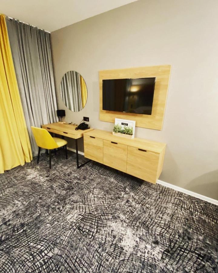 Luxapartmanbesenova Hotel Akvamarin المظهر الخارجي الصورة
